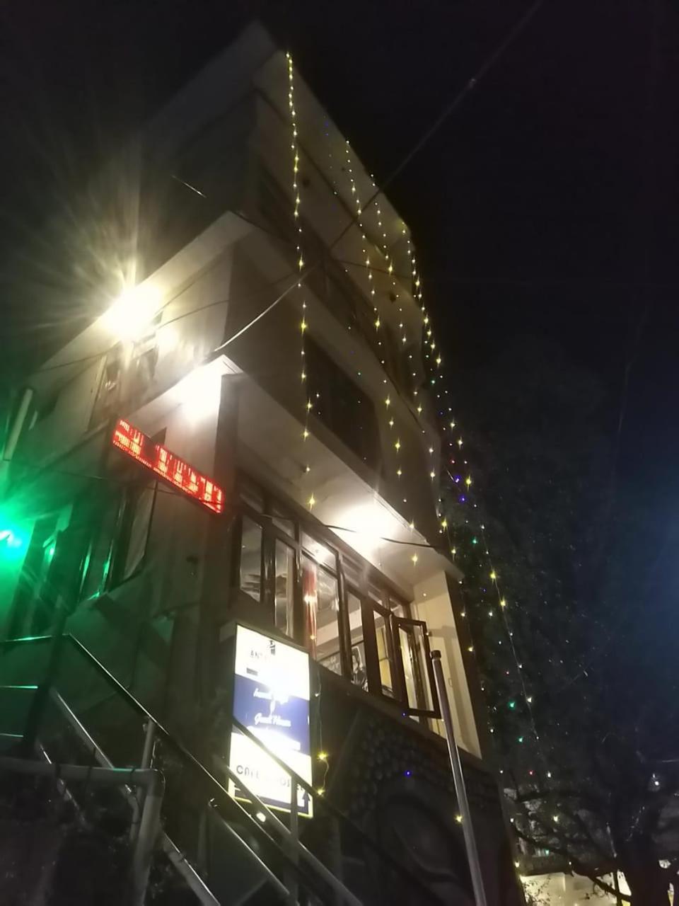 Hotel Antarctica &Pine N Dine Blues Cafe Manāli Buitenkant foto