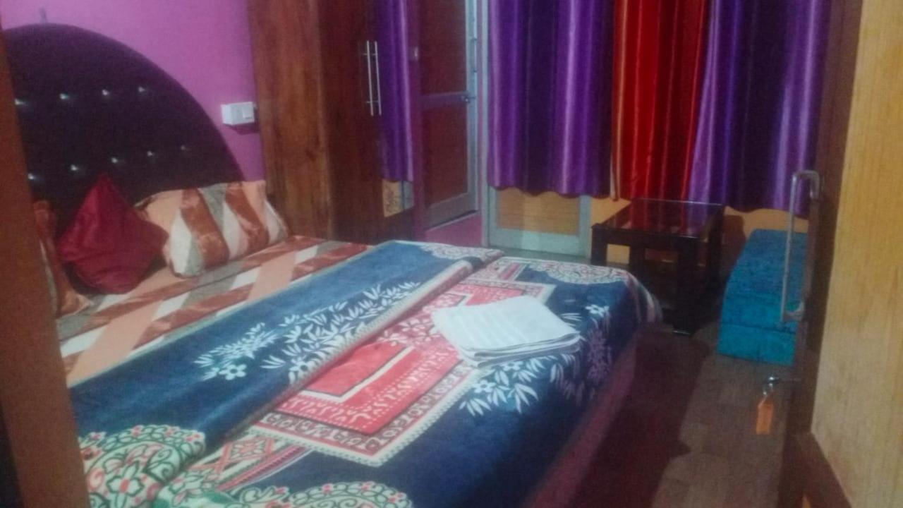Hotel Antarctica &Pine N Dine Blues Cafe Manāli Buitenkant foto