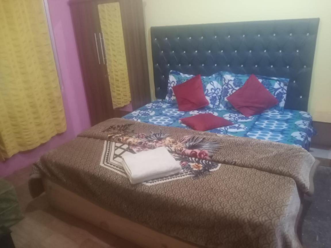 Hotel Antarctica &Pine N Dine Blues Cafe Manāli Buitenkant foto